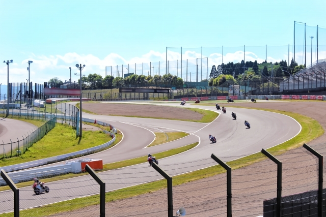 サーキットで「10W-50オイル」が選ばれる理由と油温の関係