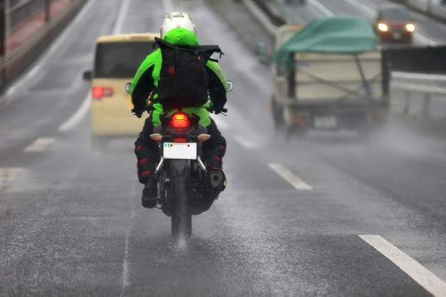 ツーリング前に準備しておきたい雨対策