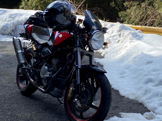 冬のバイクはなぜこんなに寒い?